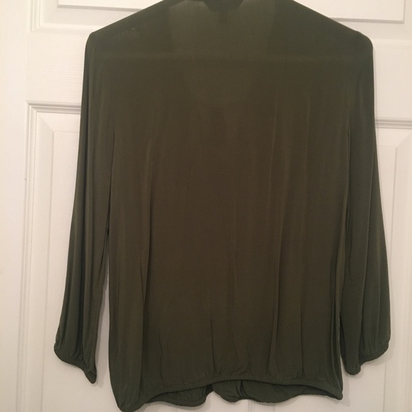 Express Crochet Peasant Top (Green) - Picture 2 of 3